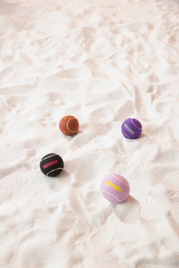 Needle-punched wool fabric of uniform texture